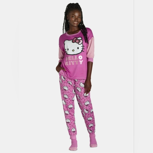 NWT Hello Kitty Women's Lounge Top and Pants with Socks Set 3-Piece Plus Size 2X - Picture 1 of 16